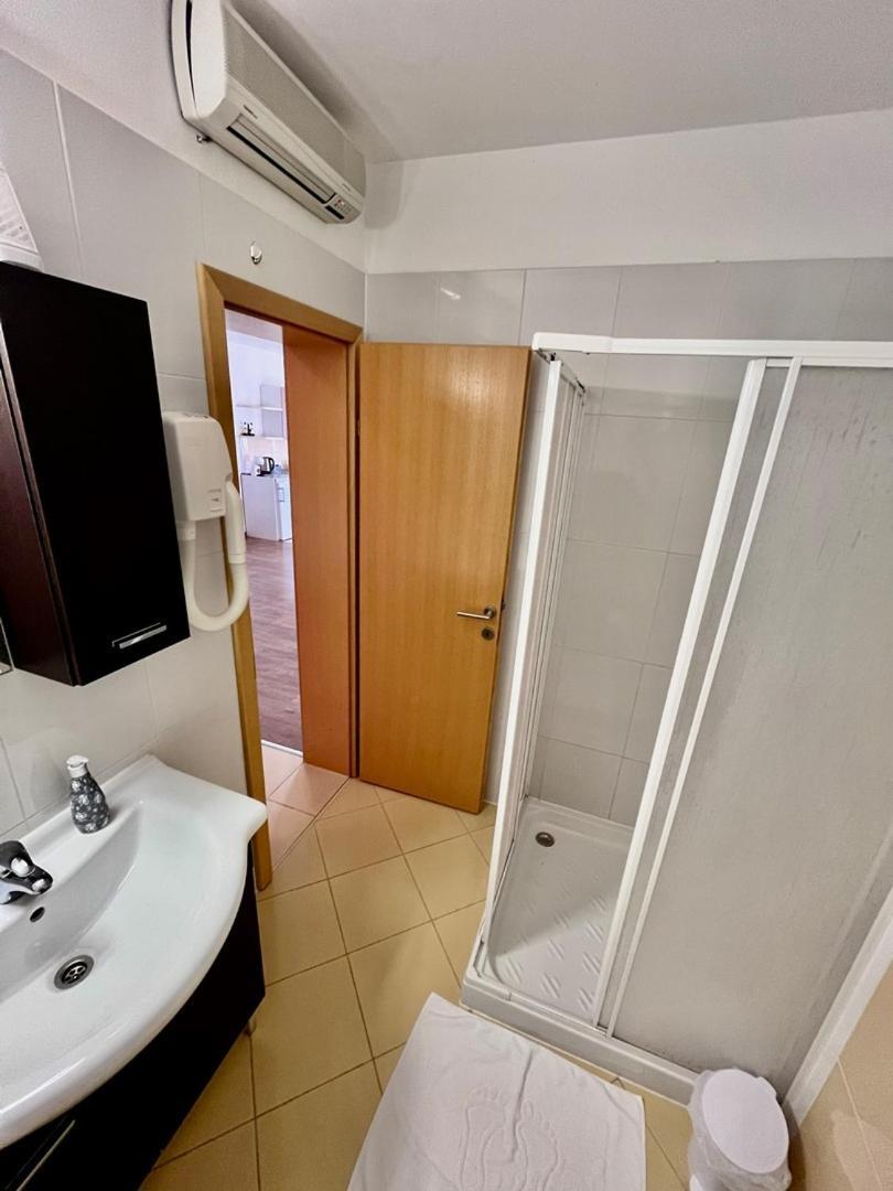Fineda Grande Apartments ポレッチ エクステリア 写真